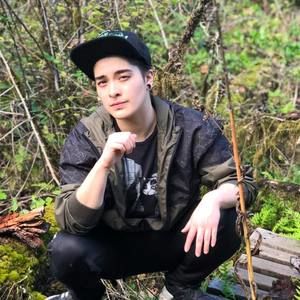 Meet your Posher, Kris